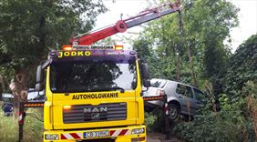 autoholowanie, Auto Hol Pomoc drogowa Piotr Jodko, Białe Błota