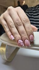 manicure hybrydowy, Mazo Nails Emilia Hewelt, Luzino