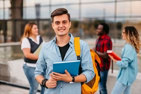 szkoła policealna, Europejskie Centrum Edukacji w Raciborzu, Racibórz