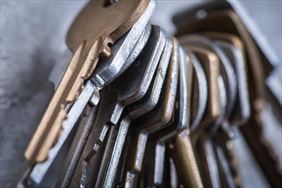 dorabianie kluczy, Emmet Dorabianie Kluczy Mariusz Sakwiński, Łódź