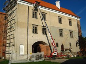 wynajem podnośnika koszowego