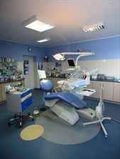 gabinet stomatologiczny, Marta Mikołaj Brzóskowscy s.c. Gabinet Stomatologiczny, Piaski