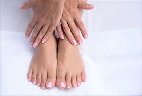pedicure, Hybrydki M.J. - Monika Jurkiewicz, Obrzębin