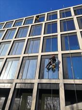 mycie okien, Up & Up Najwyższy poziom usług wysokościowych Sebastian Cichal, Warszawa
