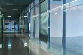 wynajem powierzchni usługowych