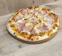 pizza z ananasem, Pub Tramonto, Opole