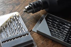 wiertarka, Bolt - Artykuły Metalowe - Narzędzia - Śruby, Radomierzyce