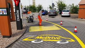 malowanie pasów na parkingu, Linie.pl - hale parkingi drogi, Wrocław