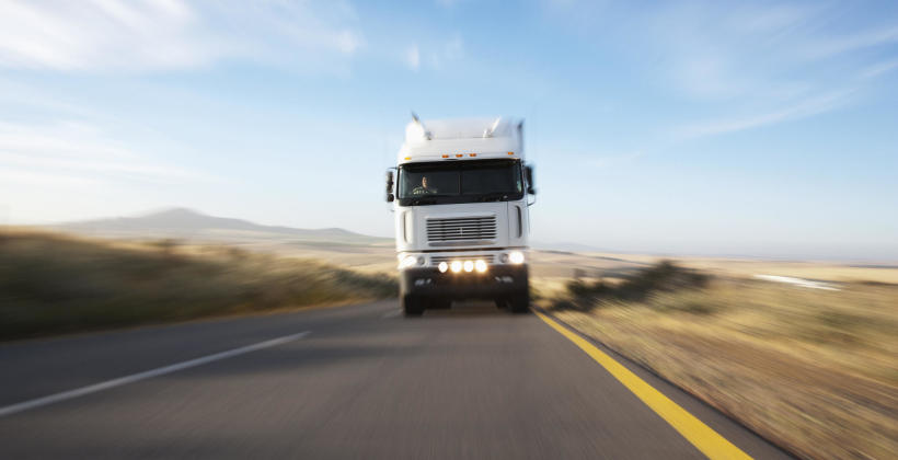 Usługi transportowo – sprzętowe w ofercie firmy Elbud Usługi transportowo – sprzętowe w ofercie firmy Elbud