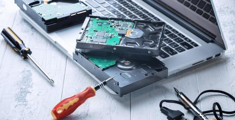 Najczęściej spotykane przyczyny awarii laptopów. Jak radzić sobie z usterkami? Najczęściej spotykane przyczyny awarii laptopów. Jak radzić sobie z usterkami?