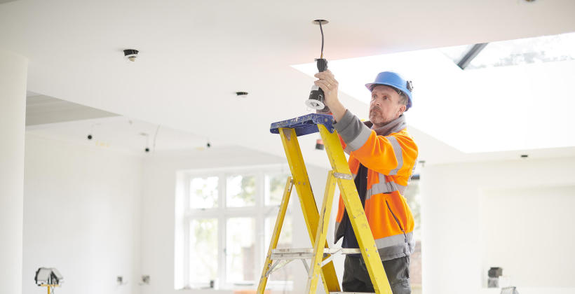 Montaż nowej instalacji elektrycznej w domu – kiedy się na nią zdecydować? Montaż nowej instalacji elektrycznej w domu – kiedy się na nią zdecydować?