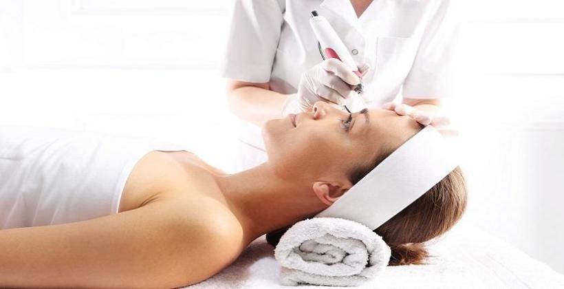 Mezoterapia mikroigłowa – niechirurgiczna metoda rewitalizacji skóry Mezoterapia mikroigłowa – niechirurgiczna metoda rewitalizacji skóry