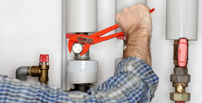 Montaż instalacji sanitarnych i radzenie sobie z ich usterkami Montaż instalacji sanitarnych i radzenie sobie z ich usterkami