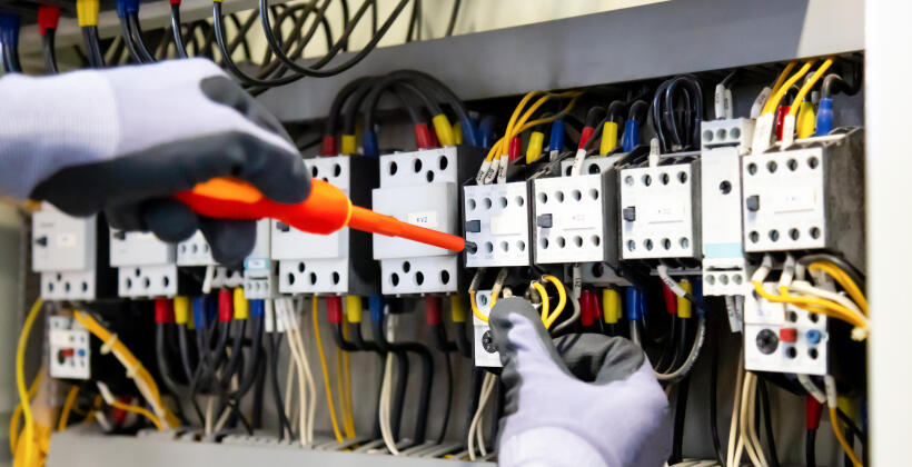 Na czym polega modernizacja rozdzielnic SN? Na czym polega modernizacja rozdzielnic SN?