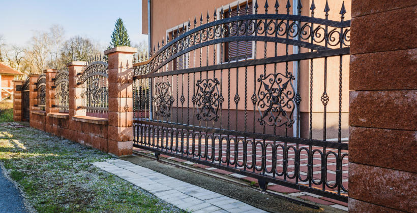 Bramy segmentowe – charakterystyka i zastosowanie Bramy segmentowe – charakterystyka i zastosowanie