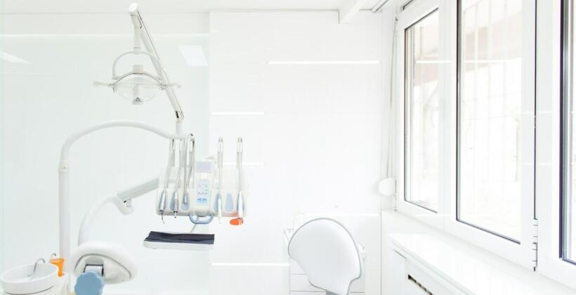 Dostępne technologie w stomatologii – Dental Med Dostępne technologie w stomatologii – Dental Med