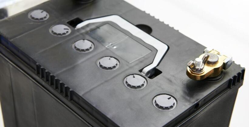 Akumulatory 12V do zasilania awaryjnego – Waks Sp. z o.o.