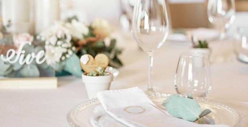 Organizacja komunii w hotelu Perła Tanwi