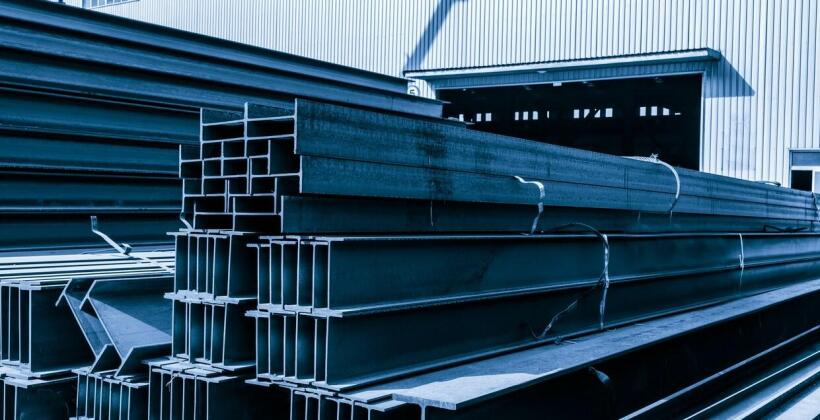 Płaskowniki i pręty stalowe – kluczowe materiały budowlane