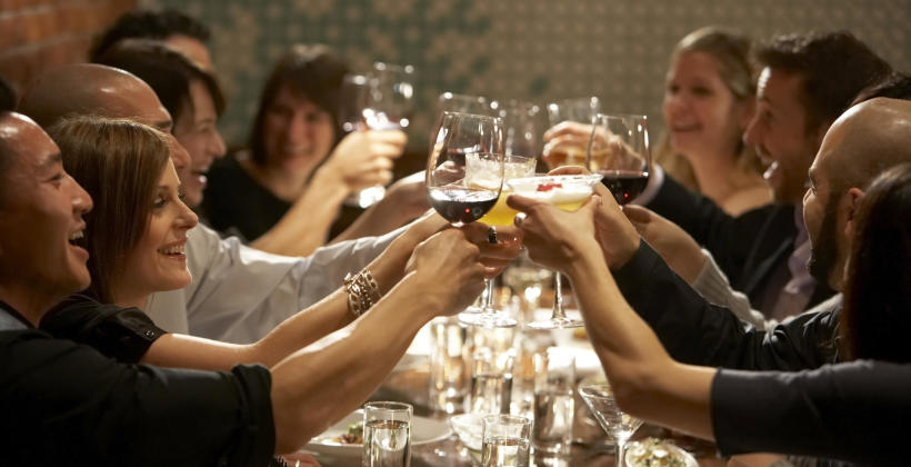 Impreza okolicznościowa – dlaczego warto zorganizować ją w restauracji? Impreza okolicznościowa – dlaczego warto zorganizować ją w restauracji?
