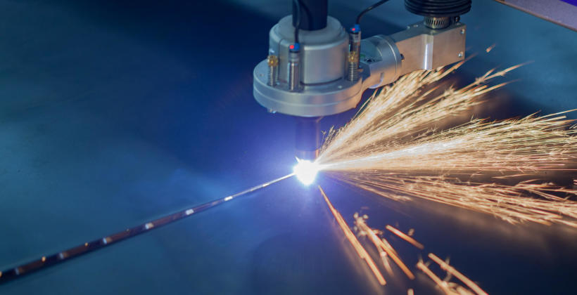 Którą technikę cięcia blach wybrać – plazmową czy laserową? Którą technikę cięcia blach wybrać – plazmową czy laserową?