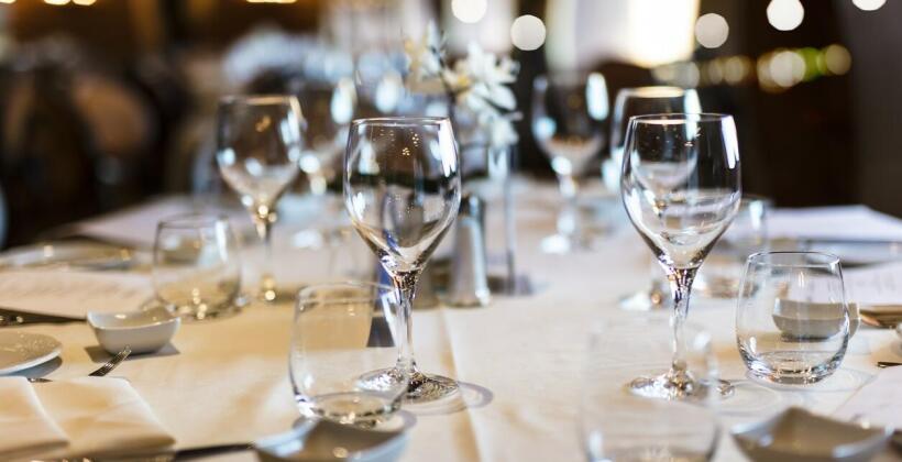 Przyjęcia firmowe w Zajeździe Leon Aleksandria – wyjątkowe doświadczenia