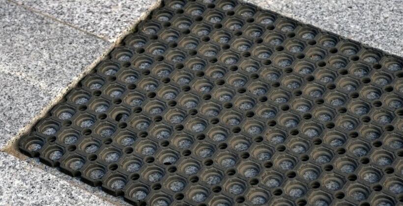 Ażurowe wycieraczki - nowoczesne rozwiązanie dla każdego wnętrza