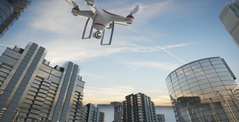 Dlaczego lekki dron szkoleniowy obnaża błędy pilota podczas egzaminu A2 w mieście