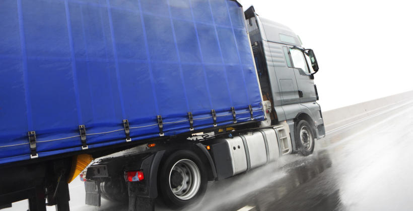 Profesjonalny transport ładunków na różnej długości trasach