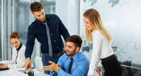 Jakie obowiązki ma przedsiębiorca, który zatrudnia pracowników?