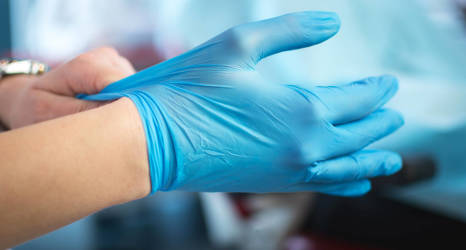 Kiedy zgłaszamy działalność do PIPu i sanepidu?