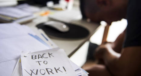 Jak bezboleśnie wrócić do pracy po świętach?