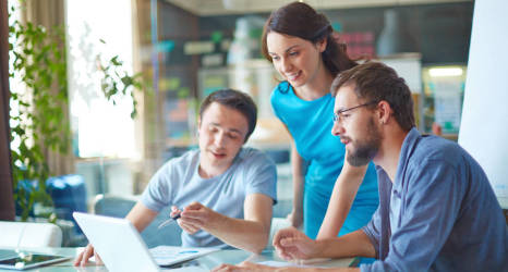 Jakie zalety ma job shadowing?