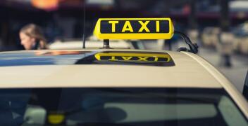 Czy pojazdy taxi powinny być klimatyzowane?