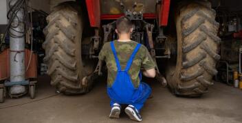 Oleje i filtry Kubota - jak dbać o ciągnik rolniczy? Poradnik KUNERT Poladowo