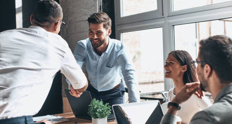 3 style kierowania zespołem. Styl autokratyczny, liberalny czy demokratyczny?