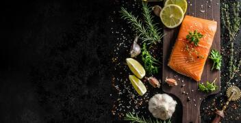 Zakupy online ryb wędzonych – wygoda i jakość