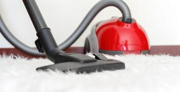 Czyszczenie dywanów z odkurzaczem Karcher – poradnik