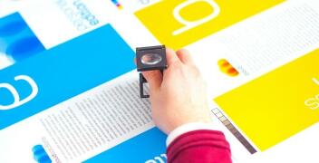 Plakaty w marketingu wizualnym – kluczowe zasady