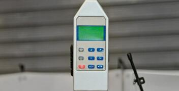 Niskie koszty serwisu w analizie dźwięku i drgań