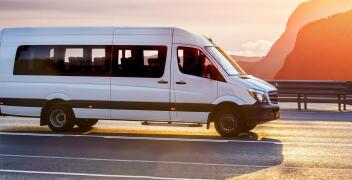 Wynajem busów dla grup zorganizowanych w Świętokrzyskiem