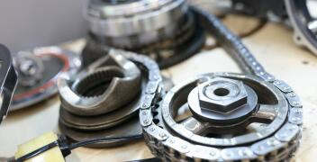 Naprawa i regeneracja automatycznych skrzyń biegów w Dec Auto-Mat