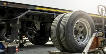 Wybór systemu zawieszenia do przyczepy – Adr Polska
