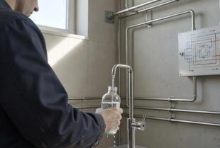 Jakie formalności trzeba uporządkować przed instalacją systemu oczyszczania ścieków w zakładzie na Mazowszu