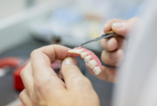 NZOZ Stomatologia Dziecięca i Ogólna – zakres usług protetycznych w stomatologii