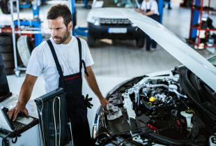Naprawa samochodu  w warsztacie Auto-Lux