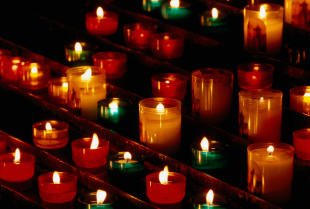 Urządzenia do produkcji zniczy i świec w ofercie firmy DOLECKI Sp. z o.o.