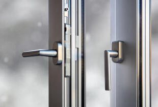 Systemy okienne i przeciwpożarowe oferowane przez AIRON PRO-TECH. Poznaj czym są instalacje Aliplast 