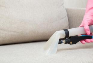 Dlaczego zlecić pranie tapicerki meblowej zlecić firmie Stefpol Cleaning?