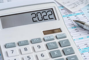 Jak poradzić sobie z ciągłymi zmianami w przepisach podatkowych? Skorzystaj z usług Centrum Księgowego Joanny Braumann!